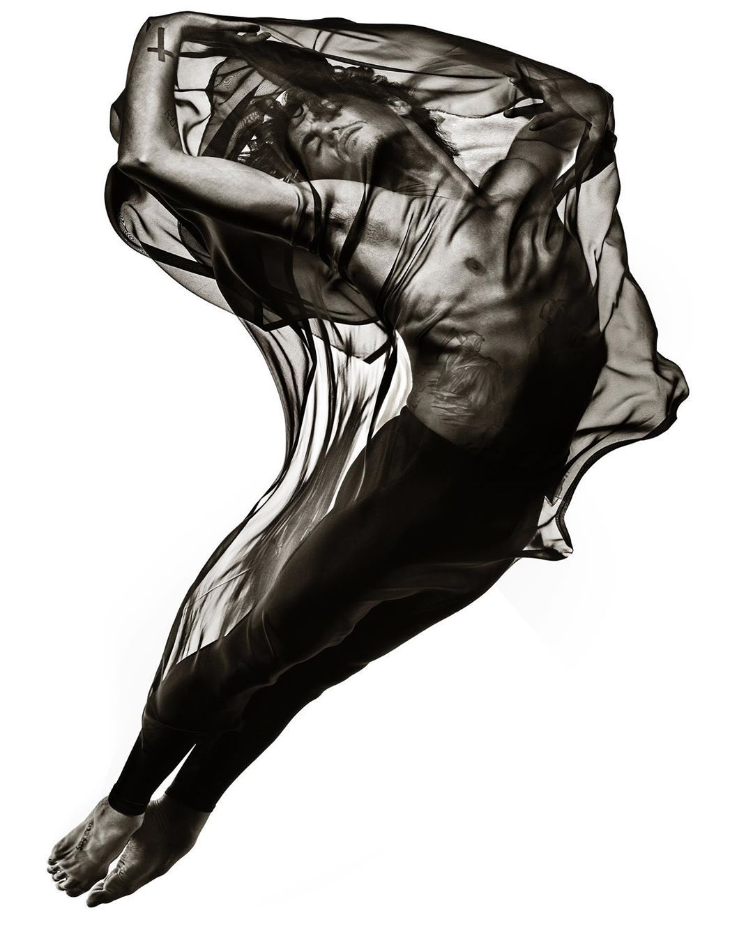 SERGEI POLUNIN, WRAPPED IN FABRIC, NEW YORK CITY, 2017