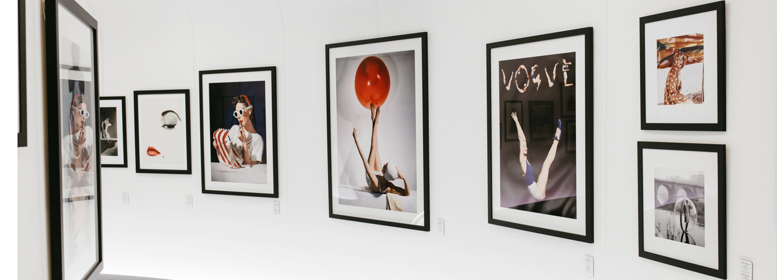 «КРАСОТА И СТИЛЬ. ИСТОРИЯ МОДНОЙ ФОТОГРАФИИ. ИЗ СОБРАНИЯ ФОНДА STILL ART» В ЭРМИТАЖЕ